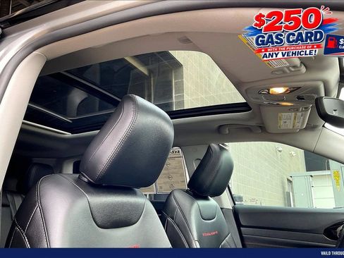 Used 2022 Jeep Compass Trailhawk w/ Trailhawk Elite Group AWD/4WD image 22