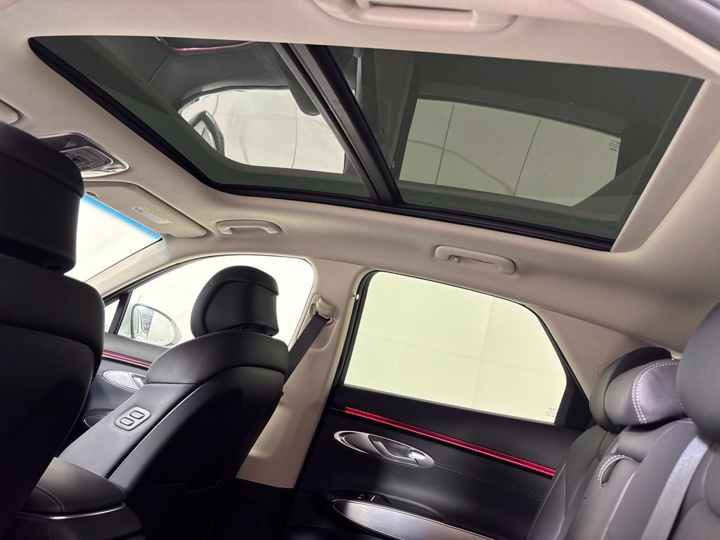 New 2027 Genesis GV70 2.5T Select AWD/4WD image 20