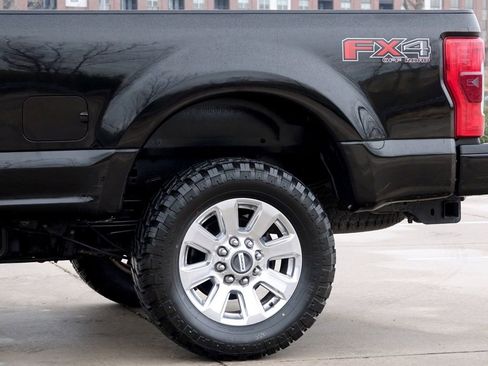 Used 2017 Ford F250 Platinum w/ Platinum Ultimate Package image 12