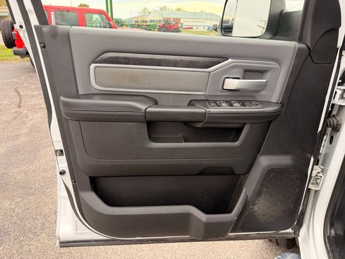 Used 2022 RAM 2500 Big Horn image 12