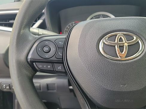 Used 2022 Toyota Corolla LE FWD image 17
