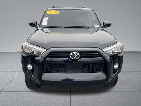 Used 2020 Toyota 4Runner SR5 AWD/4WD image 17