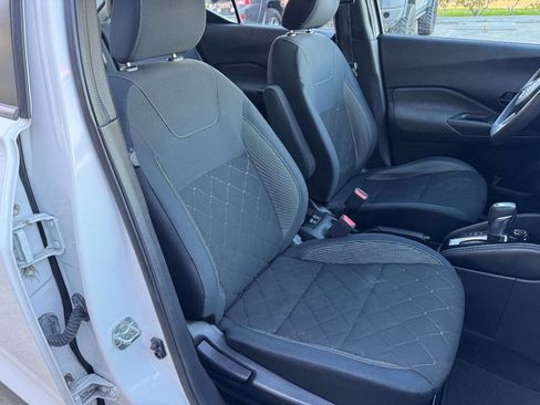 Used 2018 Nissan Kicks S image 14