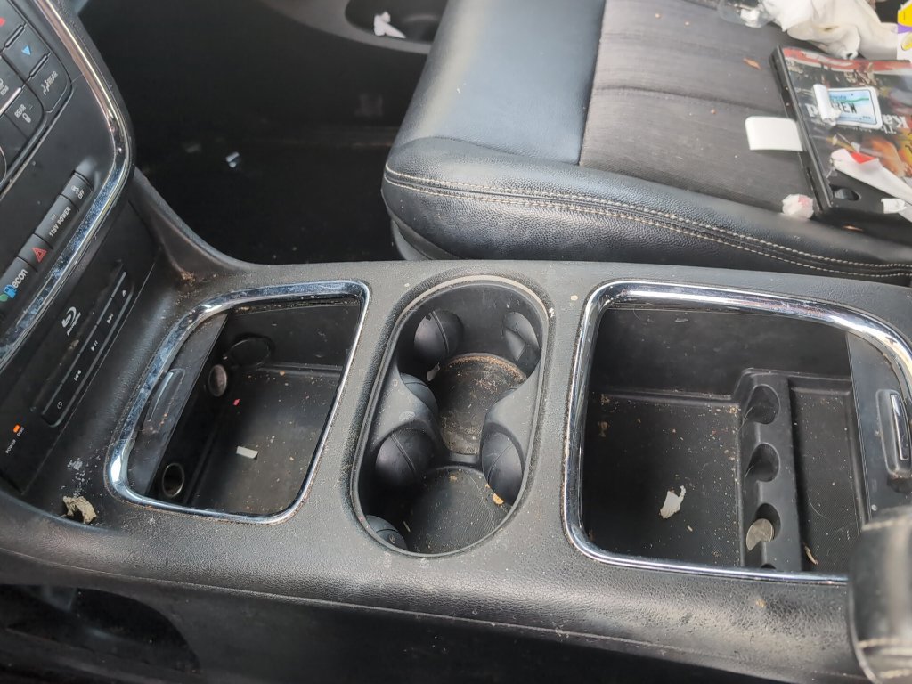 Used 2014 Chrysler Town & Country S FWD image 10