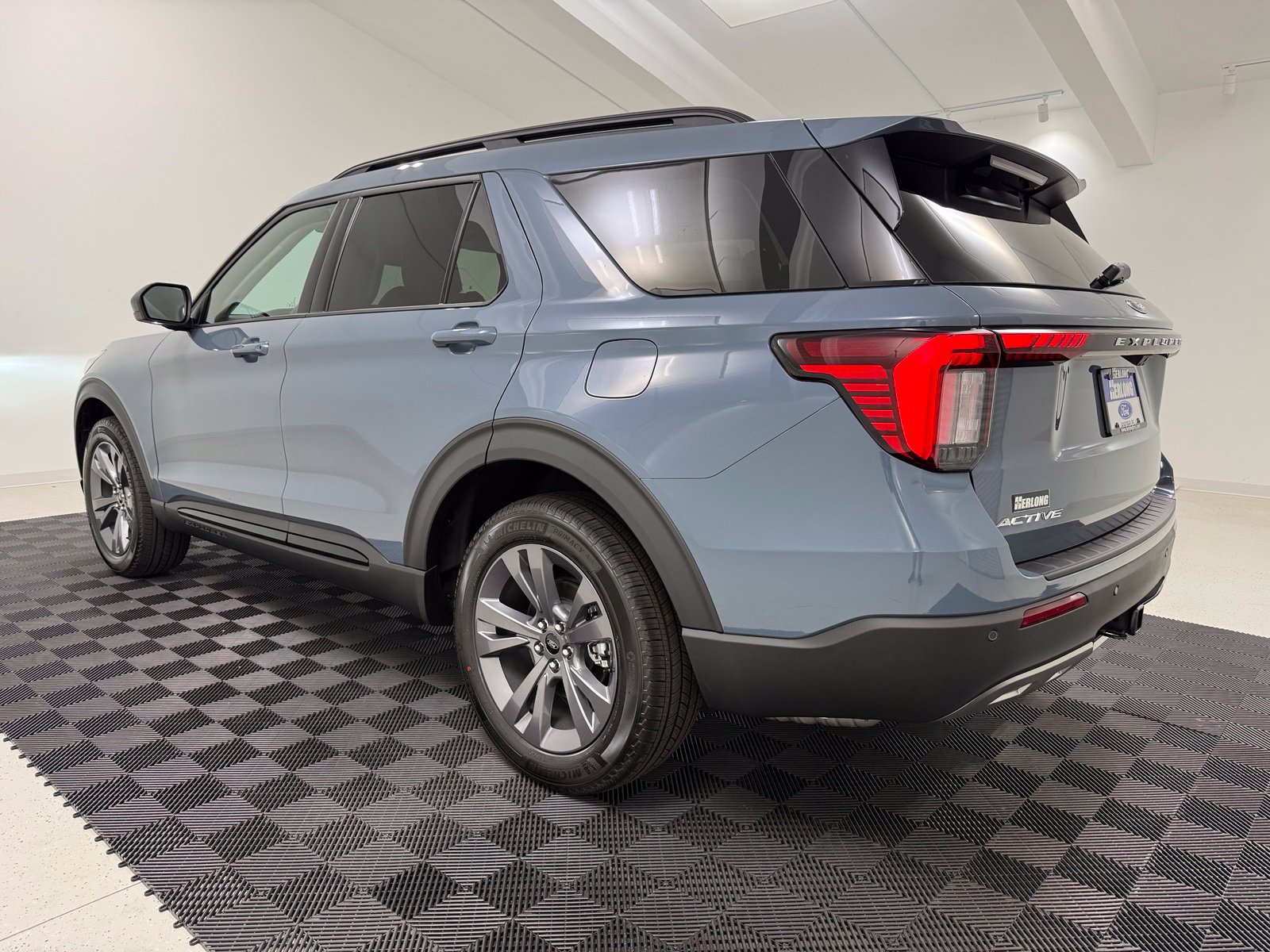 New 2026 Ford Explorer Active w/ Active Comfort Package AWD/4WD image 4
