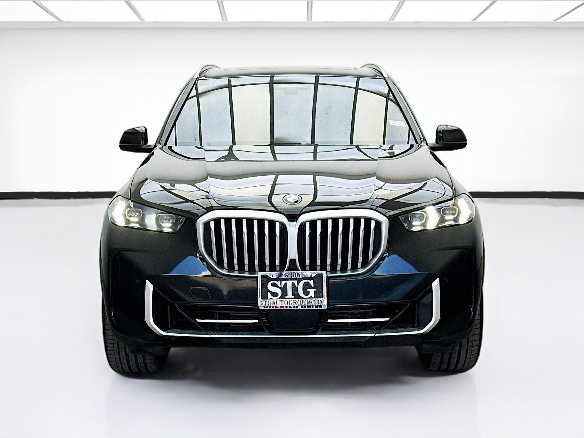 Used 2025 BMW X5 sDrive40i RWD image 2