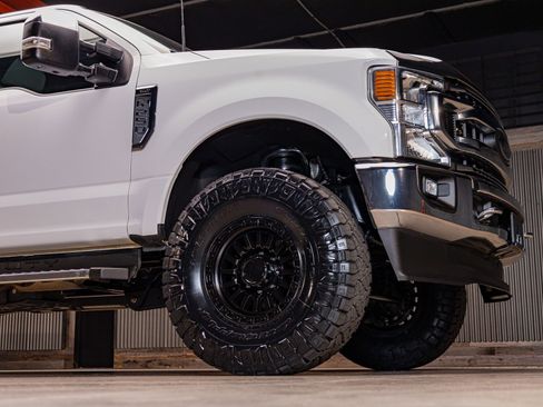 Used 2022 Ford F250 XLT w/ XLT Premium Package image 12