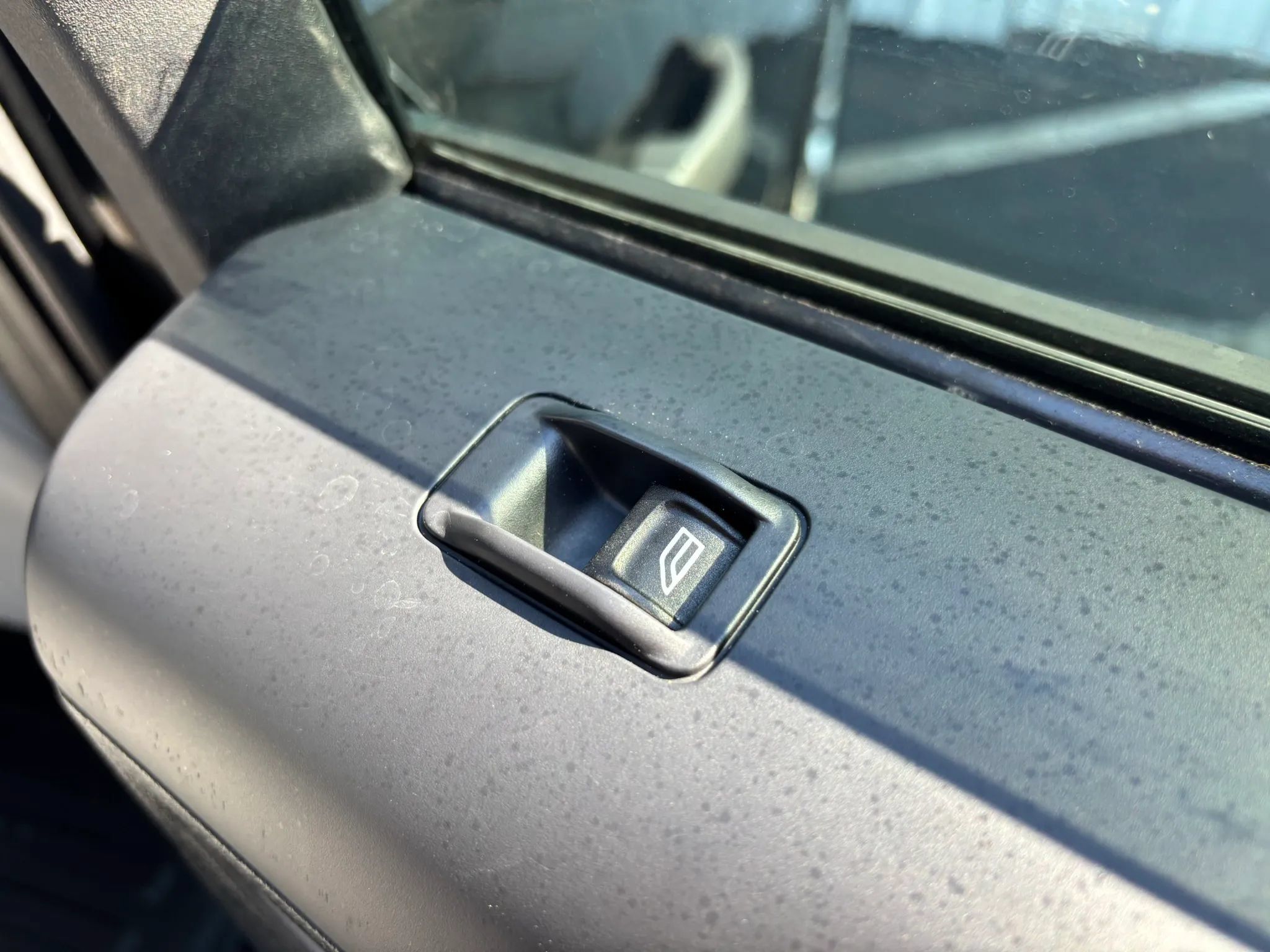 Used 2011 Land Rover LR2 HSE AWD/4WD image 56