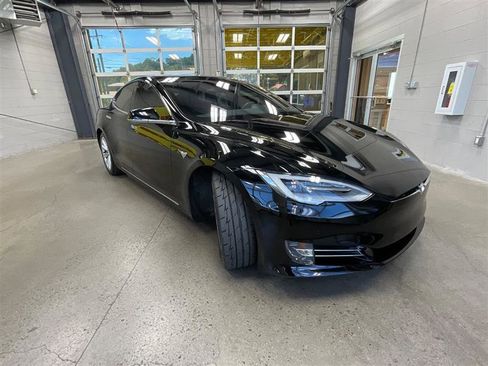 Used 2019 Tesla Model S 100D AWD/4WD image 7