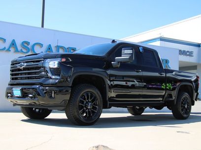 New 2025 Chevrolet Silverado 2500 High Country w/ Midnight Edition