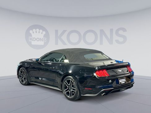 Used 2022 Ford Mustang Premium image 4