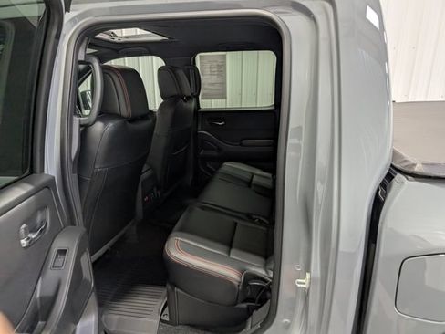 Used 2024 Nissan Frontier PRO-4X w/ Pro Premium Package AWD/4WD image 11