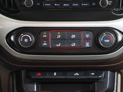 Used 2016 GMC Canyon SLE RWD image 18