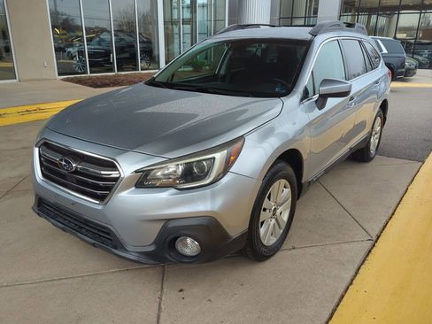 Used 2019 Subaru Outback 2.5i Premium image 1
