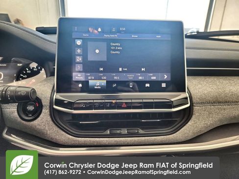 Certified 2024 Jeep Compass Latitude image 24