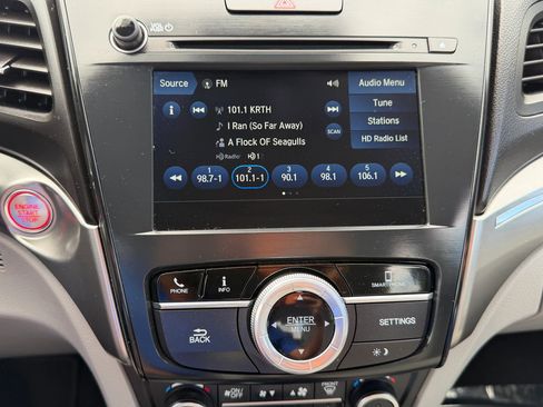 Used 2020 Acura ILX w/ Premium Package image 22