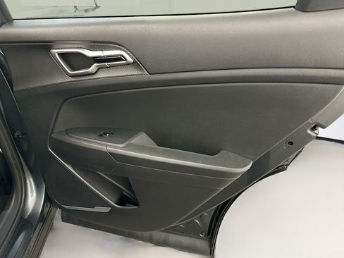 Used 2025 Kia Sportage LX image 30