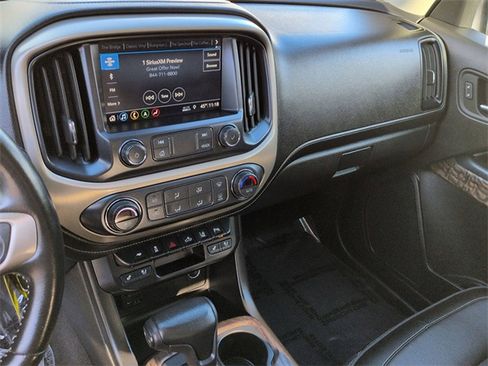 Used 2021 GMC Canyon Denali image 22