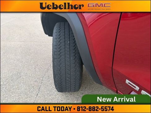 Used 2023 GMC Canyon Denali image 20