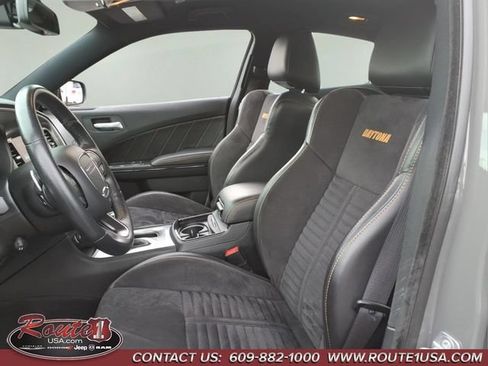 Used 2017 Dodge Charger R/T RWD image 26