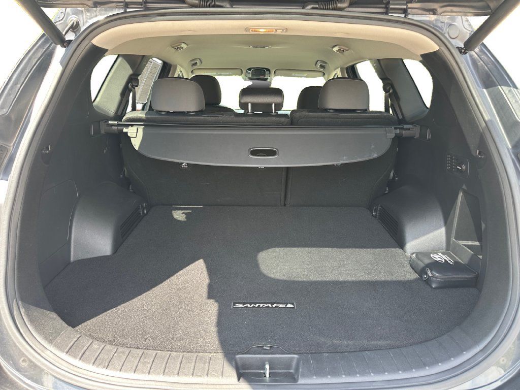 Used 2023 Hyundai Santa Fe SEL FWD image 26