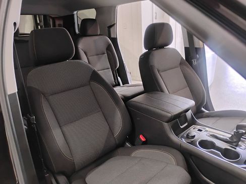 Used 2021 Chevrolet Traverse LT FWD image 89