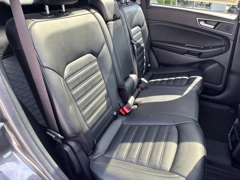 Used 2019 Ford Edge SEL w/ Equipment Group 201A AWD/4WD image 22