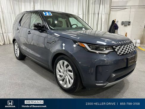 Used 2025 Land Rover Discovery S AWD/4WD image 2