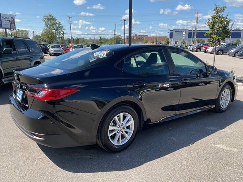 Used 2025 Toyota Camry LE FWD image 7