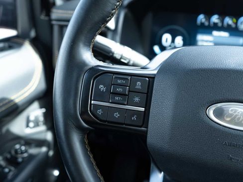 Used 2023 Ford Expedition Platinum AWD/4WD image 26