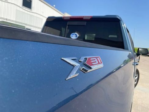 Used 2024 GMC Sierra 1500 SLT AWD/4WD image 32