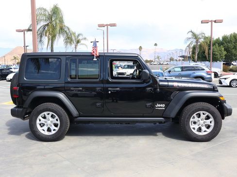 Used 2021 Jeep Wrangler Unlimited Islander image 3