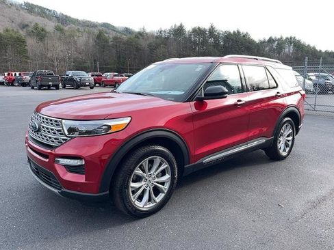 Certified 2023 Ford Explorer Limited w/ Equipment Group 301A image 3