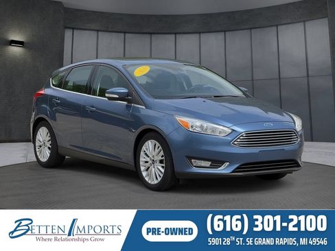 Used 2018 Ford Focus Titanium w/ Titanium Technology Package FWD image 1