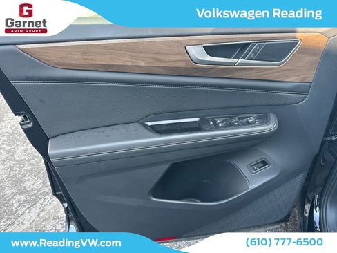 Certified 2025 Volkswagen Atlas SE image 11