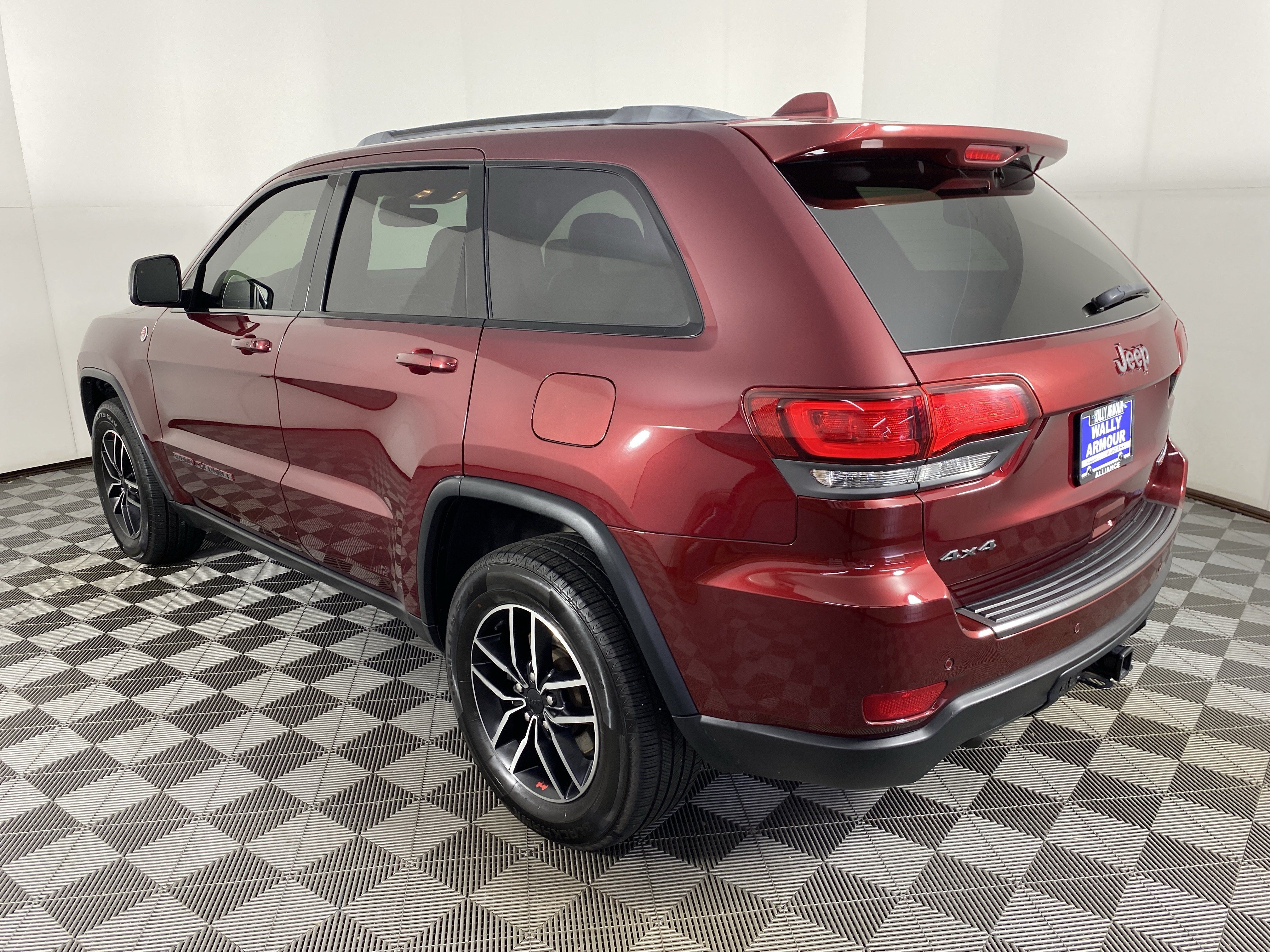 Used 2021 Jeep Grand Cherokee Trailhawk AWD/4WD image 11