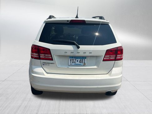Used 2017 Dodge Journey SE FWD image 4