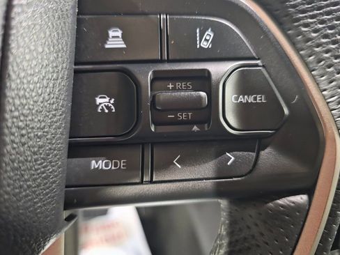 Used 2025 Toyota Tundra Limited image 6