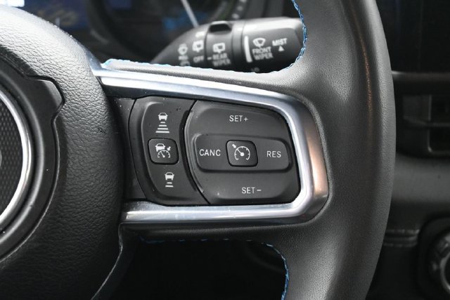 Used 2024 Jeep Wrangler High Altitude AWD/4WD image 15