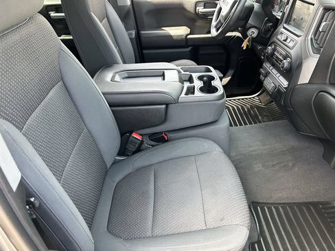 Used 2019 Chevrolet Silverado 1500 Custom Trail Boss AWD/4WD image 15