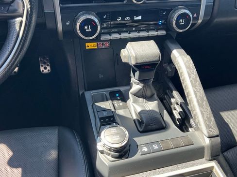 Used 2024 Toyota Tacoma TRD Sport w/ TRD Sport Premium Package AWD/4WD image 20