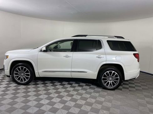 Used 2023 GMC Acadia Denali w/ Denali Ultimate Package AWD/4WD image 5