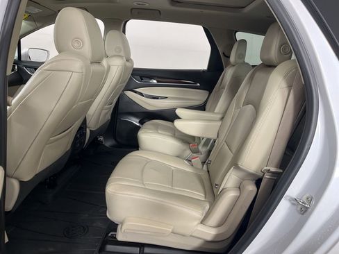 Used 2018 Buick Enclave Premium image 27