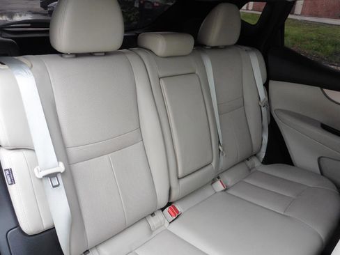 Used 2020 Nissan Rogue Sport SL FWD image 19
