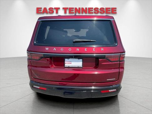 Used 2024 Jeep Wagoneer Series III AWD/4WD image 4
