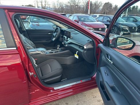 Certified 2025 Nissan Altima 2.5 SV w/ SV Special Edition Package image 23