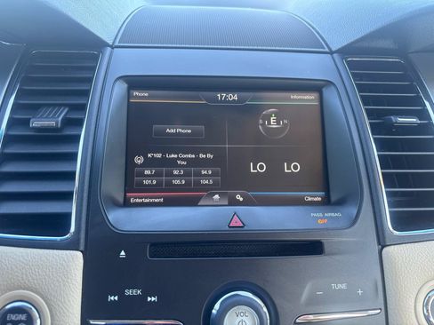 Used 2015 Ford Taurus SEL w/ Equipment Group 201A AWD/4WD image 16