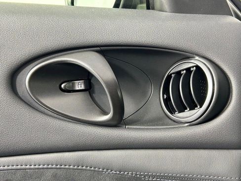 Used 2025 Nissan Z Performance w/ Floor Mat Package image 32