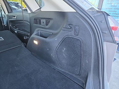 Used 2022 Ford Edge Titanium w/ Equipment Group 301A image 91