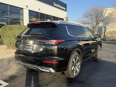 Used 2025 Mitsubishi Outlander SEL image 7